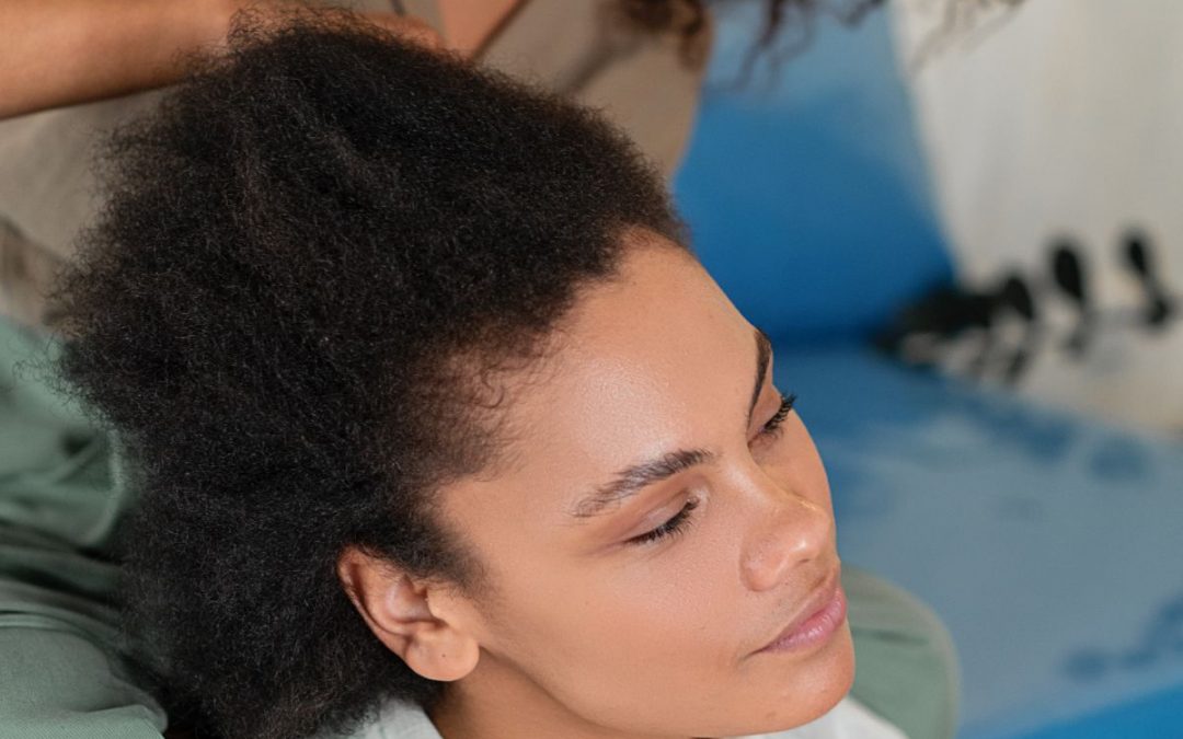 Lissage brésilien cheveux afro : Un traitement parfait !