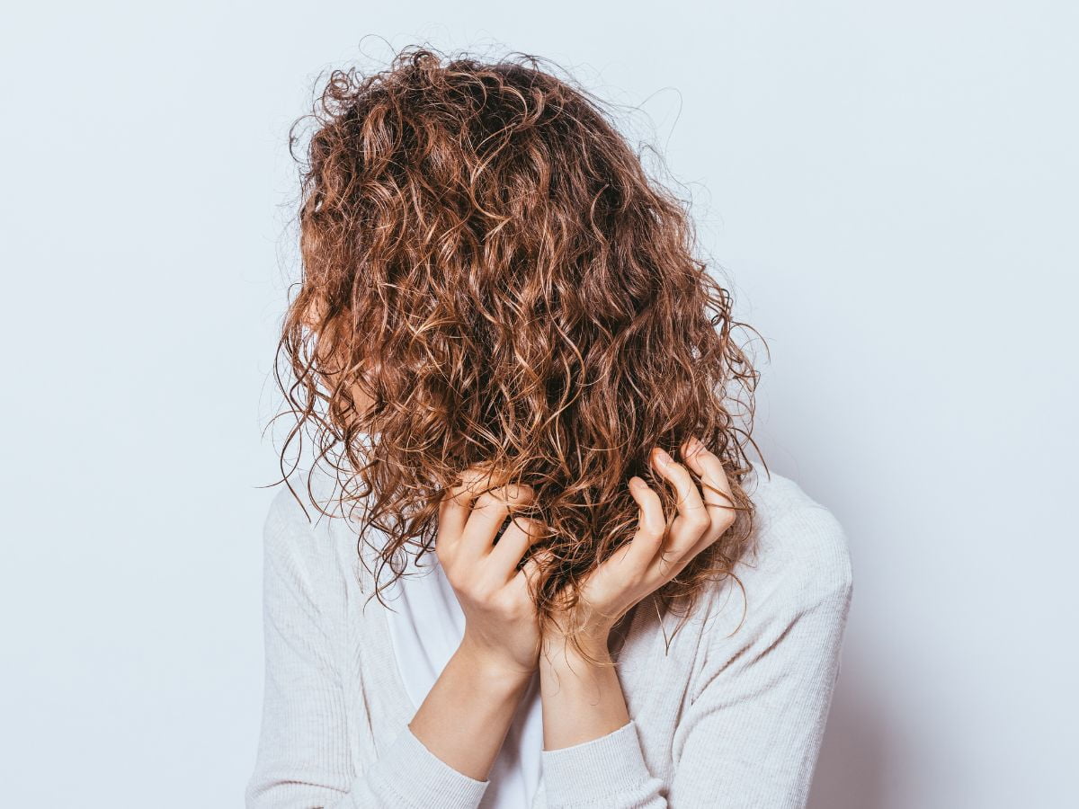 Comment Prendre Soin De Ses Cheveux Bouclés La Bonne Routine 