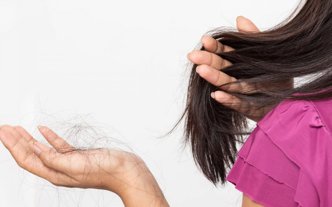 Soin chute de cheveux : Causes et solutions